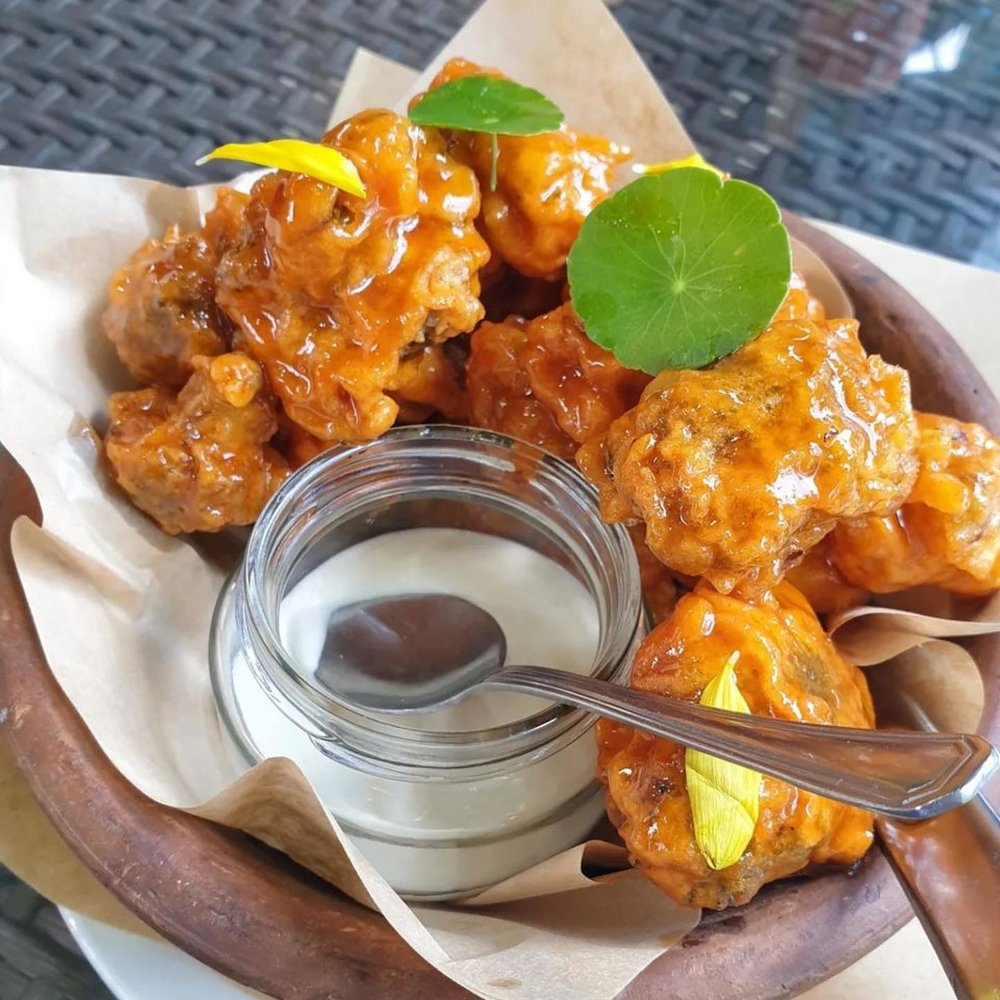 Glaze food with leafs