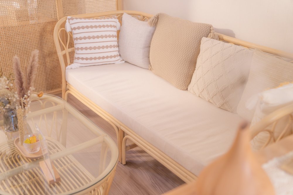 店內環境舒適,設有單人房、雙人房和三人房。