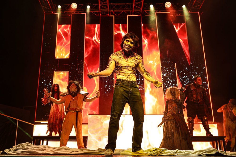 HHN10 Scaremony Live Show