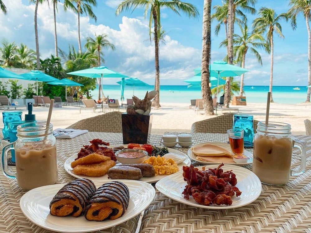 beach front breakfast