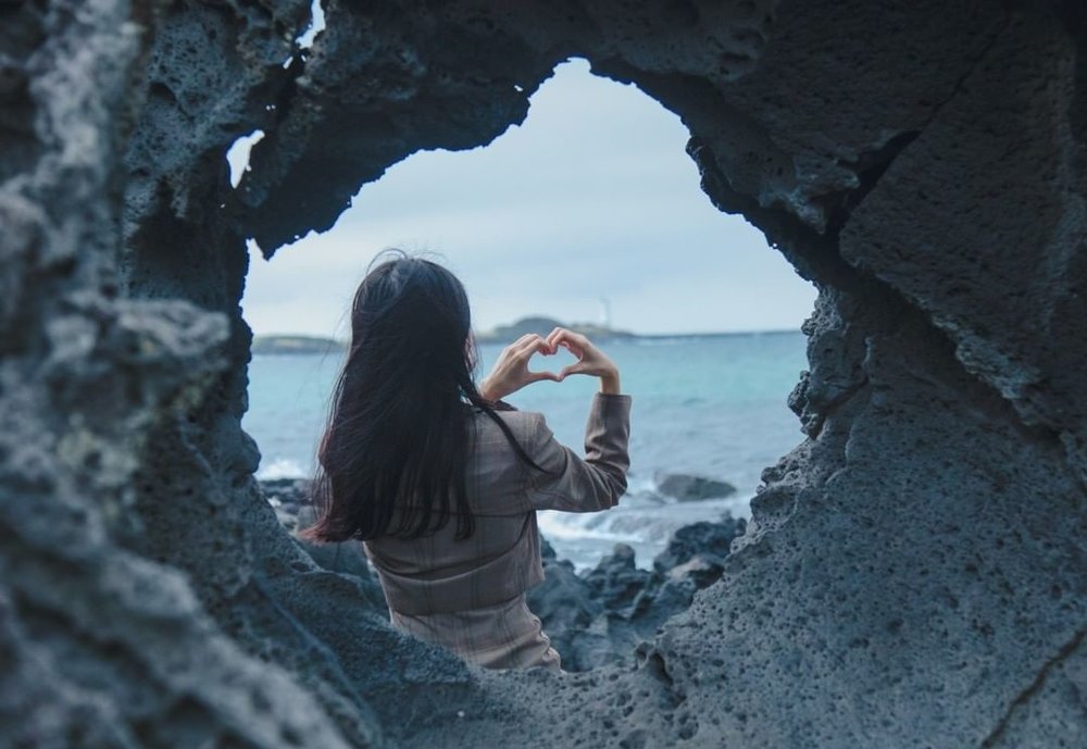 Girl posing in ChangKkom Rock