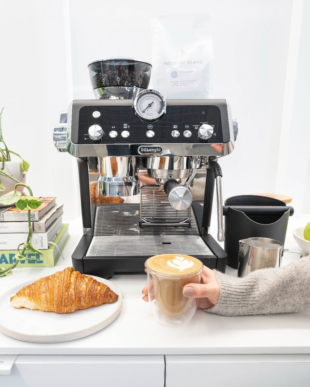 Croissant and coffee