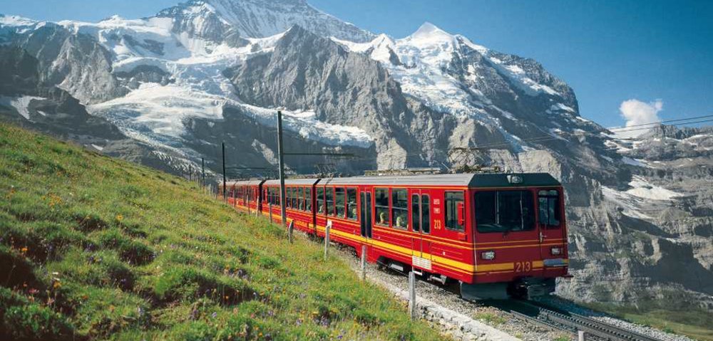 瑞士人氣景點:少女峰