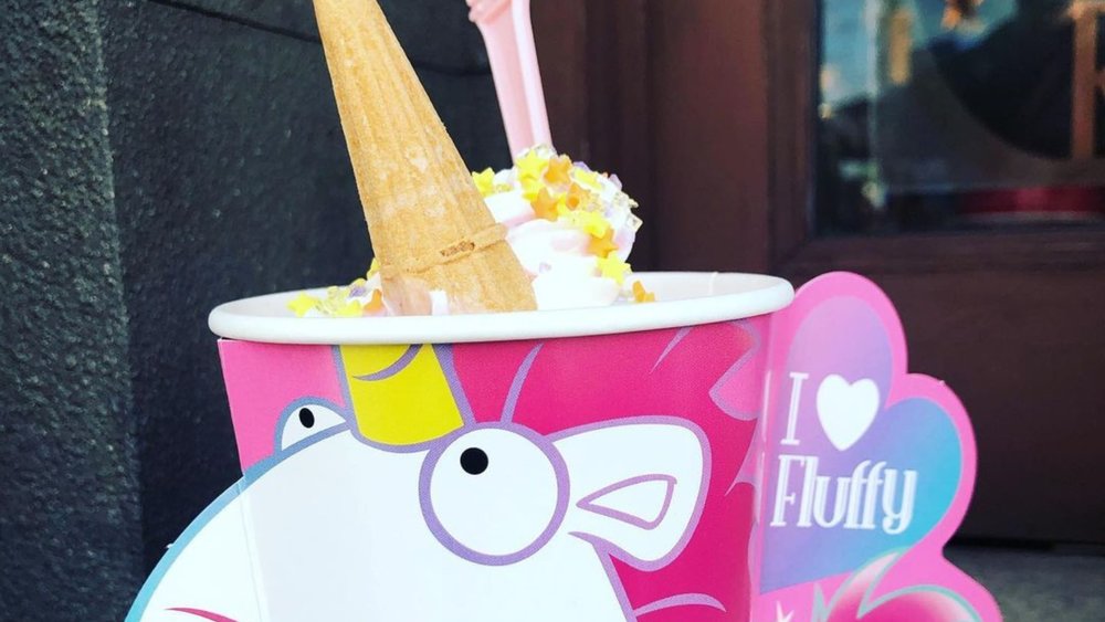 Warm up with a Fluffy Hot Choco. Credits to @sarakaite_26