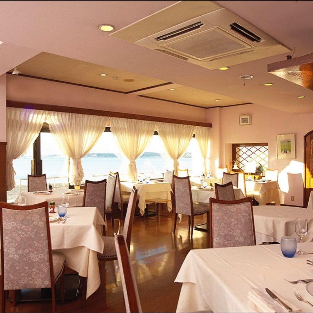 葉山 浜辺のレストラン ラプラージュ