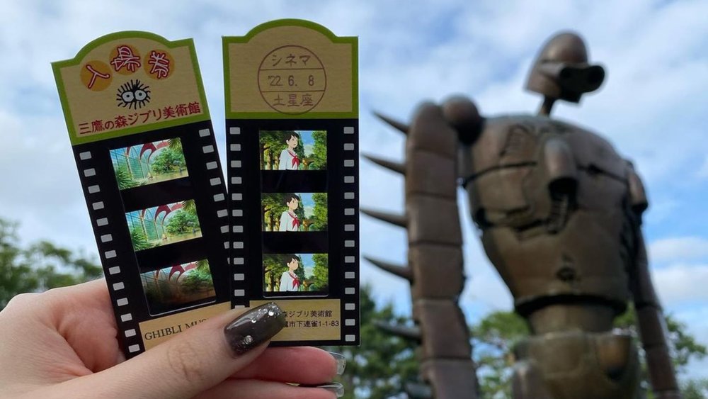 Here’s your chance to star in your own Studio Ghibli film. Credits to @shira_toriii 