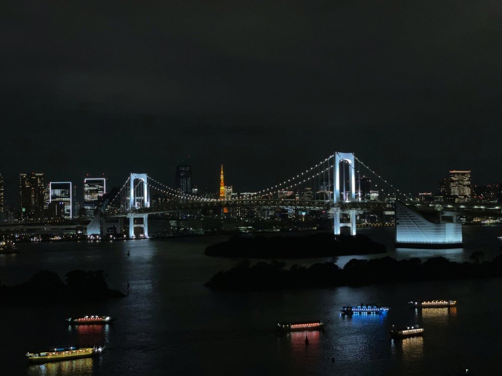 レインボープロムナード Odaiba Rainbow Promenade