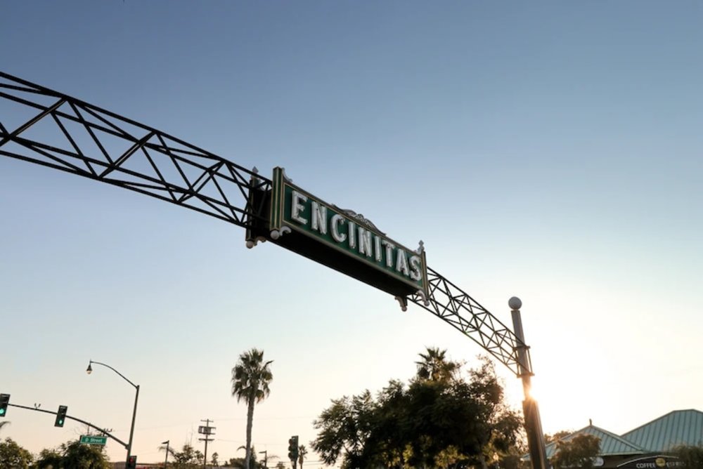 加州恩西尼塔斯