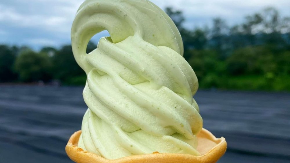 Game to try wasabi-flavoured soft serve? Photo credits to @fraiseetchantilly on Instagram