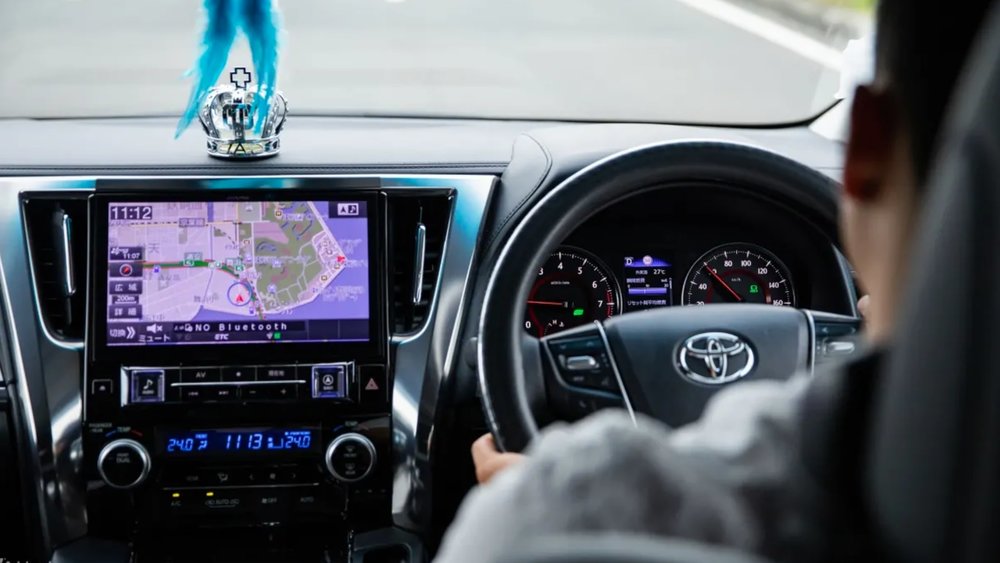 It’s easy to get to Mount Fuji by train, bus or car.