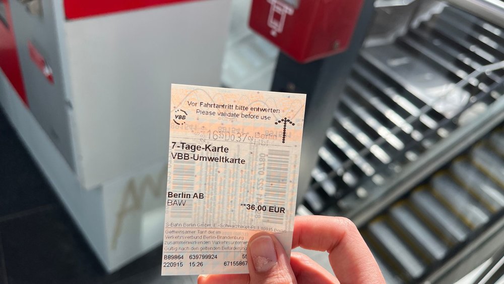 Berlin train ticket 