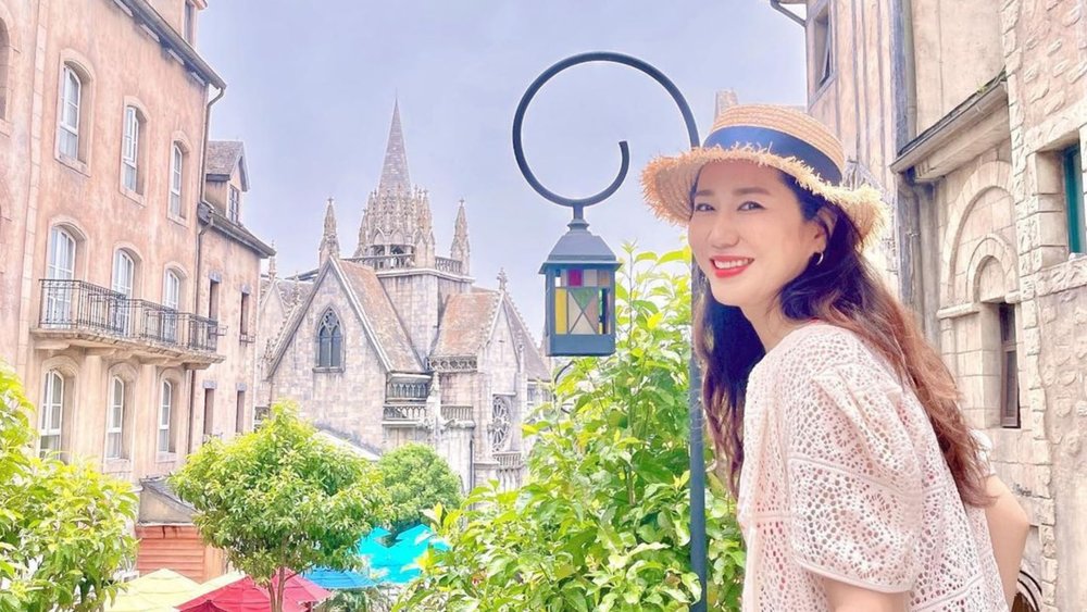 a woman smiling at Ba Na Hills