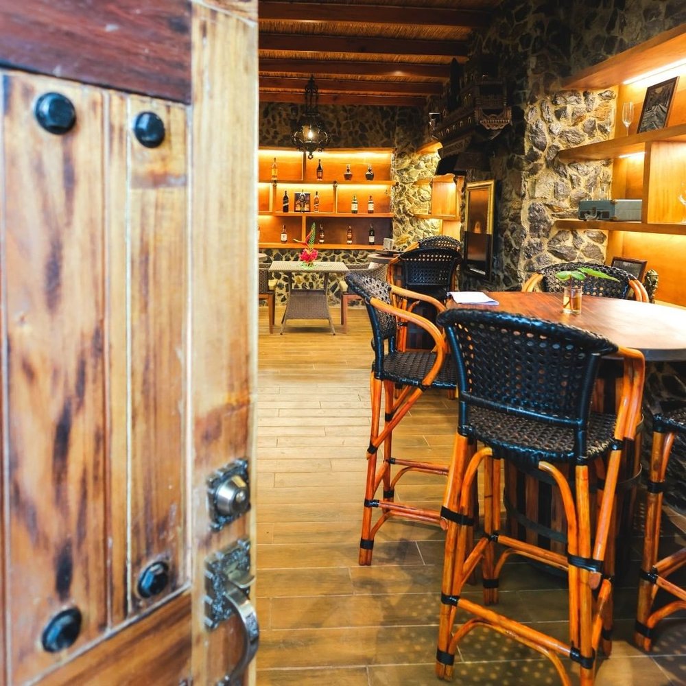 door peeking into cigar bar