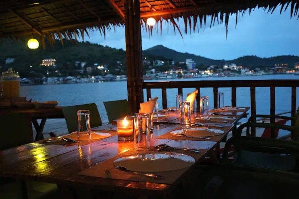 Coron Island Seafront Inn dinner