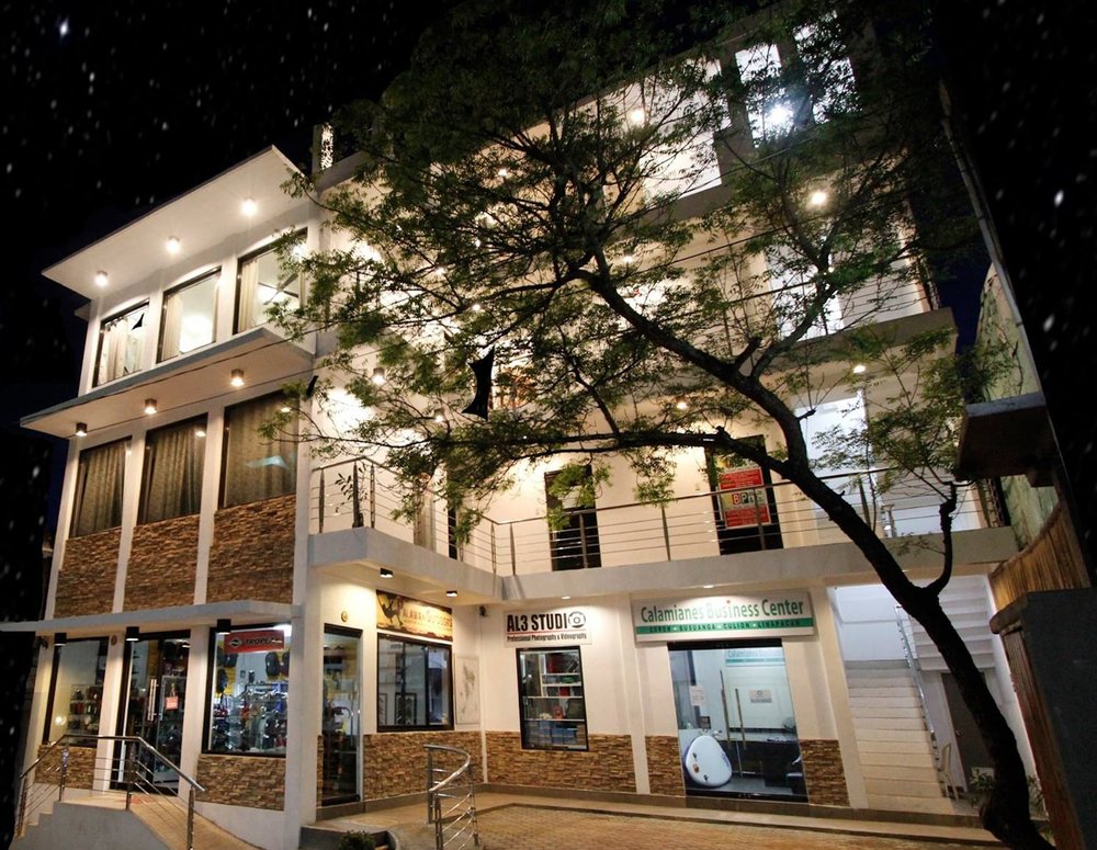  Expeditions Bnb Facade