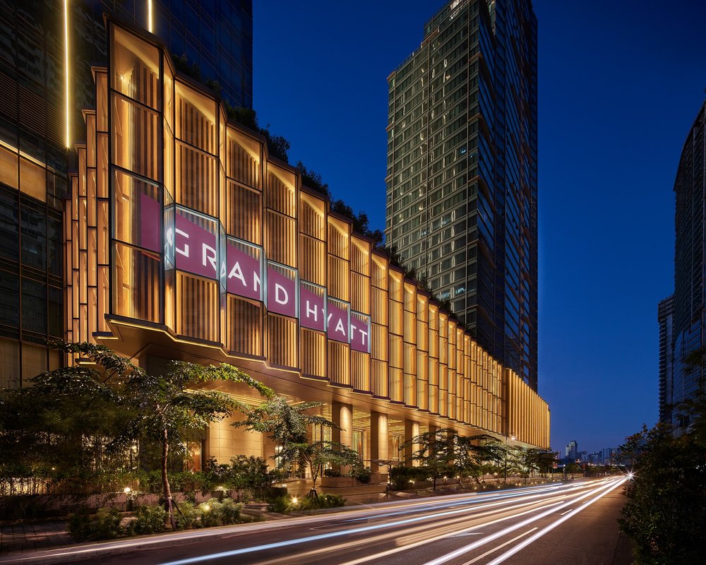 Grand Hyatt Manila facade