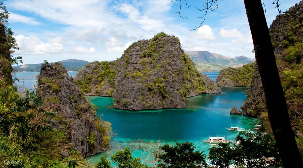 View of Kayangan Lake