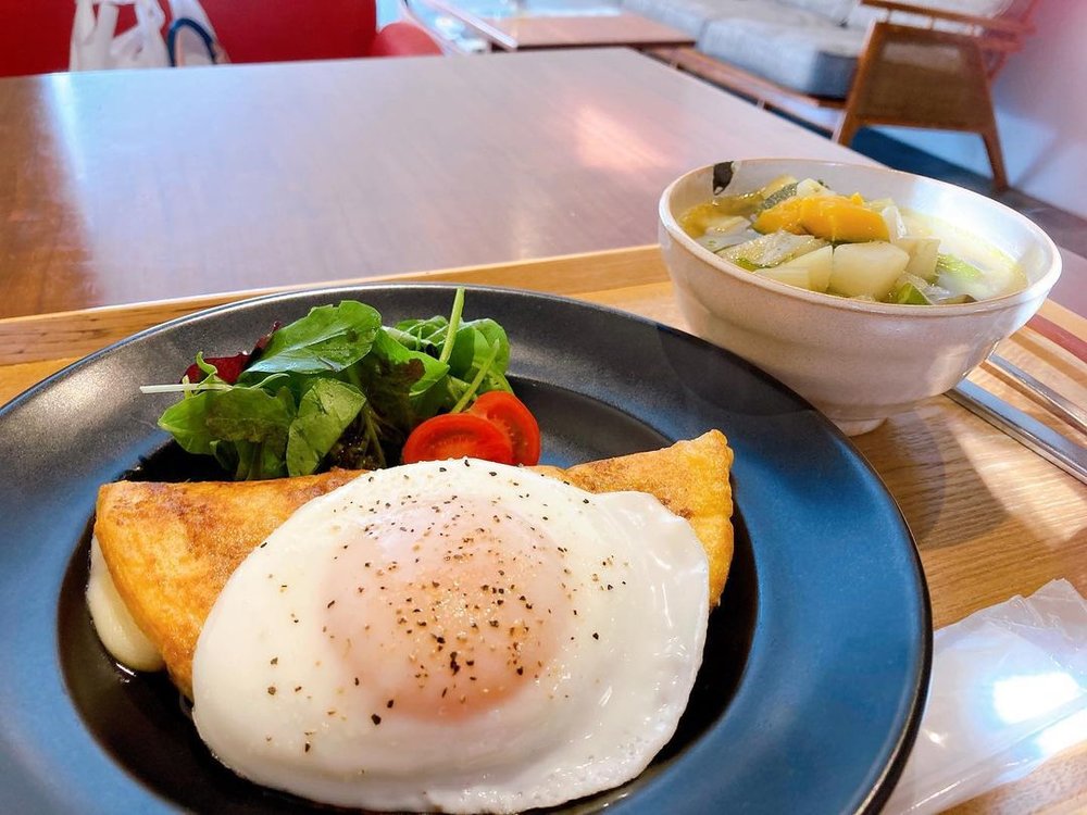 Riverside cafe @akubikomachi 