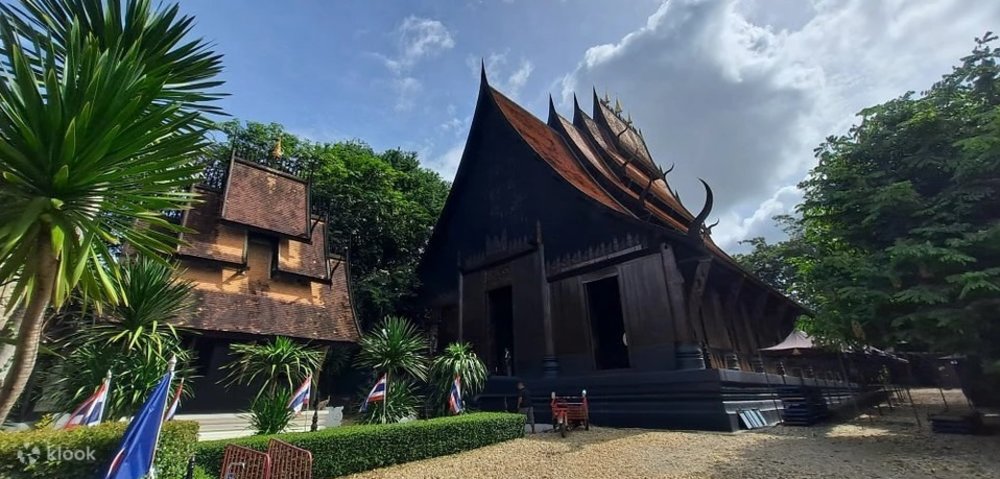 วัดร่องขุ่น วัดร่องเสือเต้น และ บ้านดำ