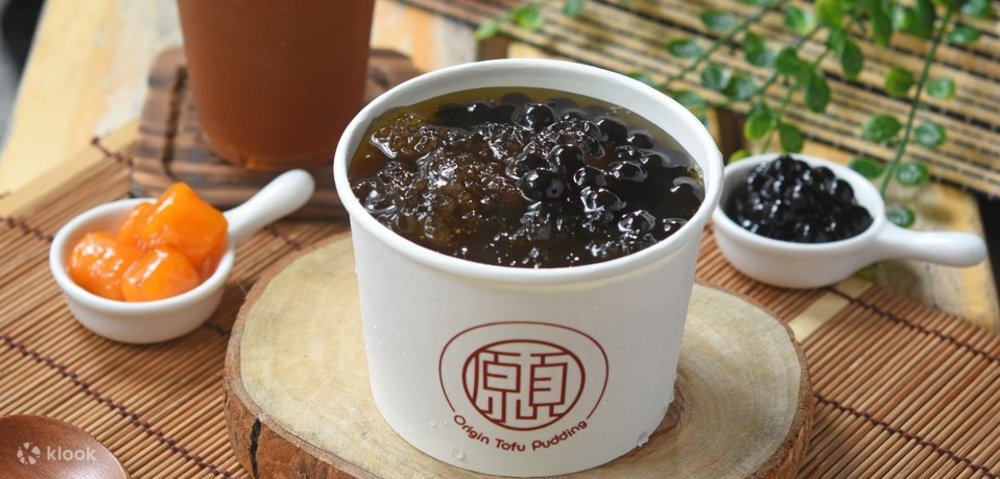 A bowl of tofu pudding