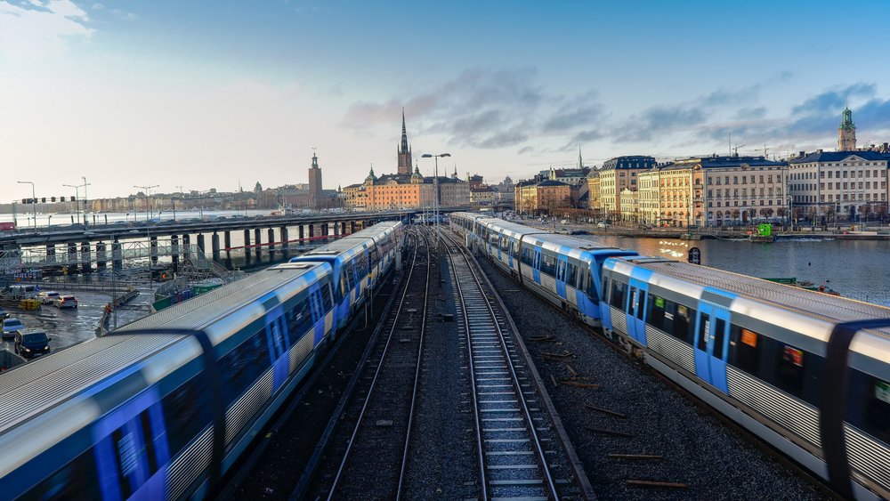 Marvel at the clear skies during your ride. Image credits: @loannis loannidis on Pexels