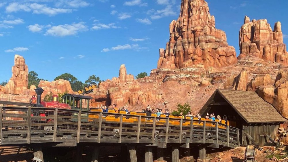 This high-speed coaster is a classic must-ride! Credit to @rickdoughertytgtt on Instagram