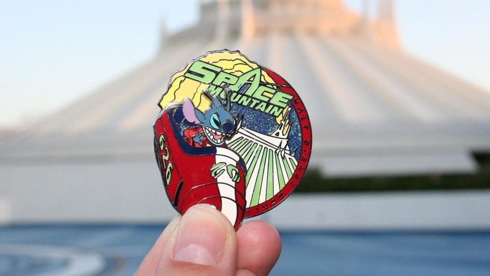 Find out why this ride is a fan-favourite. Credit to @evelyn.of.arendelle on Instagram