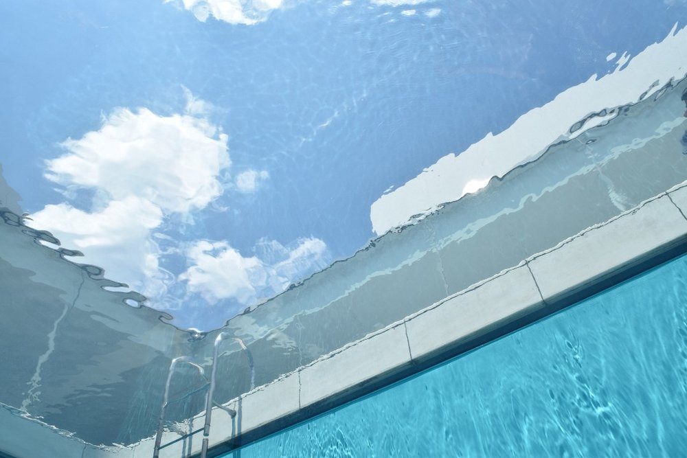 金沢21世紀美術館 レアンドロのプール