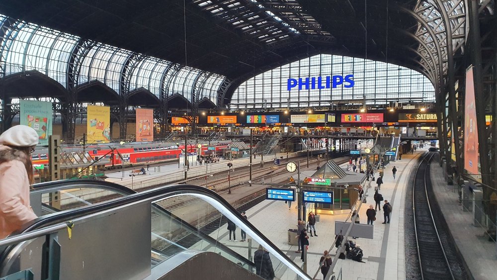 Preparation is key when navigating European train stations! Credits: @Ayadi Ghaith on Unsplash