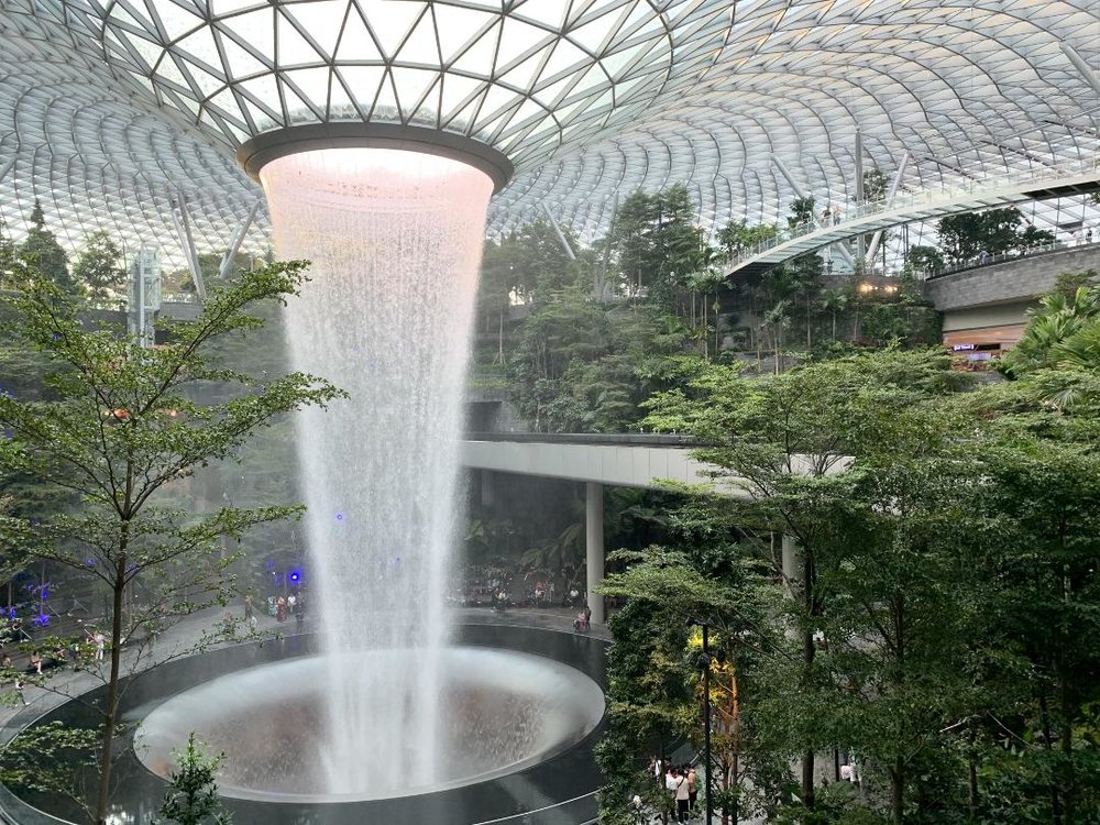 ジュエルチャンギ空港 滝