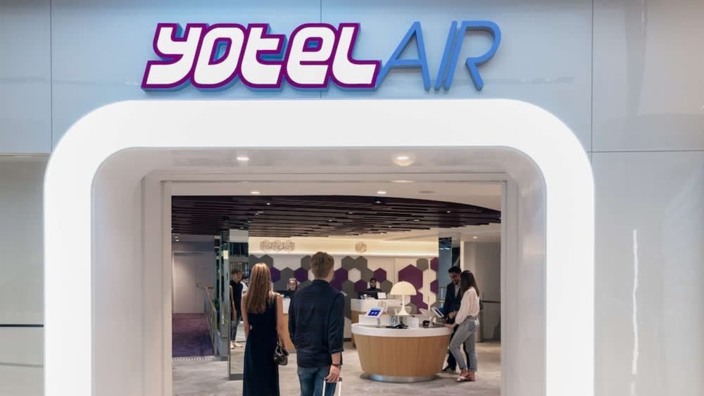 Got a flight that’s way too early in the morning? Don’t be late and stay the night at YOTELAIR at Terminal 1. 
