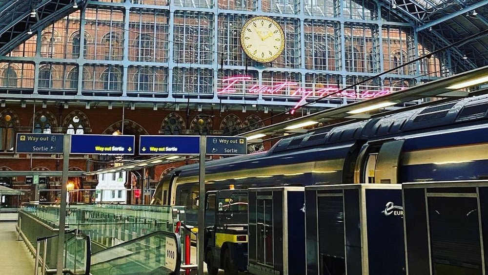 There’s no need to rent cars and drive through traffic with Europe’s efficient train travel. Photo credits to @cindycindykuo on Instagram.