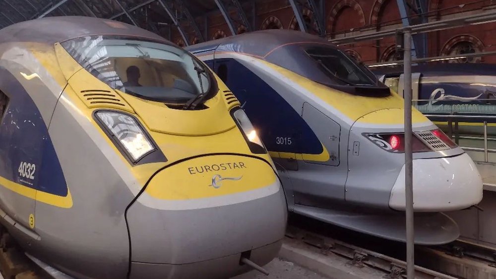 Make sure you hop on the right trains! Photo credits to @just.another.rail.photographer on Instagram.