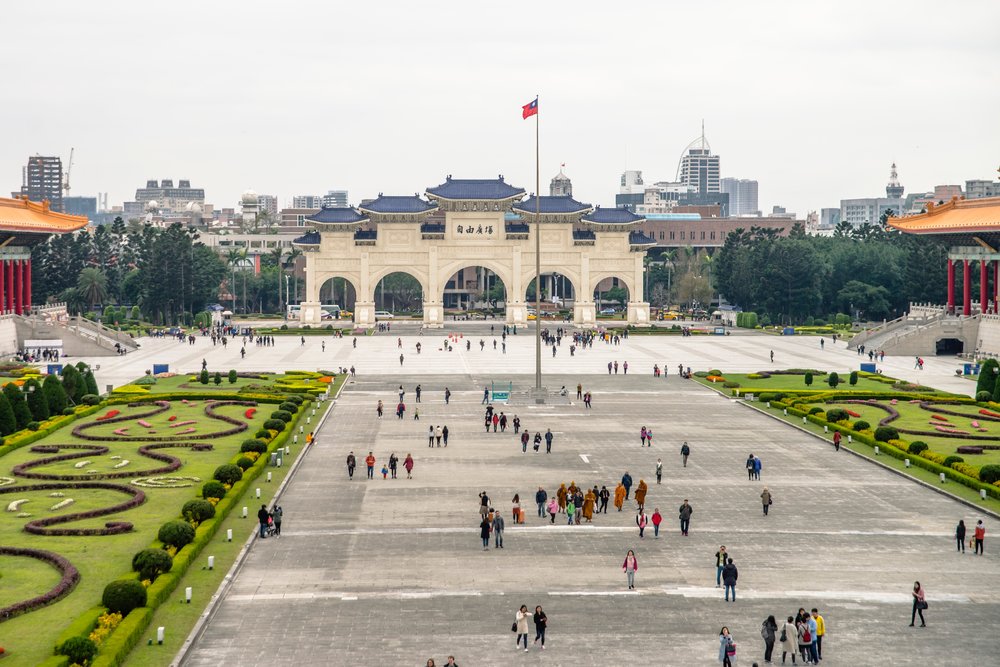 chiang kai shek memorial hall