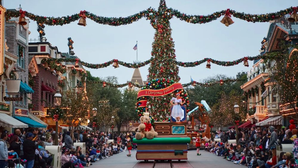 people watching the parade at Disneyland Resort California
