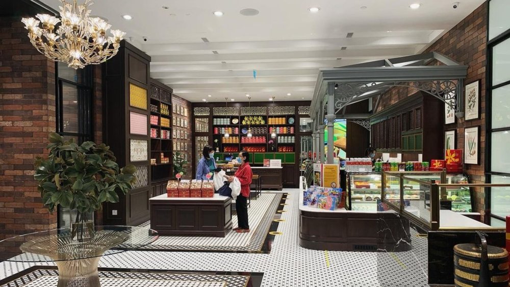 Learn about culture through your stomach! Credits to @oreo_travellog on Instagram