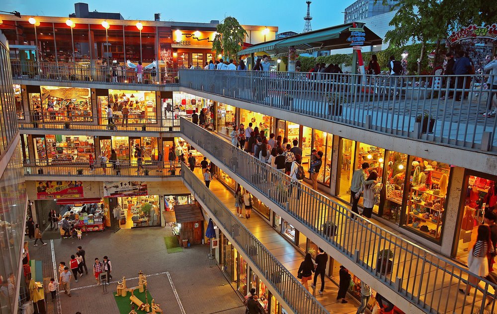 อินซาดง เป็นที่ตั้งของร้านน้ำชา และแกลลอรี่งานอาร์ต