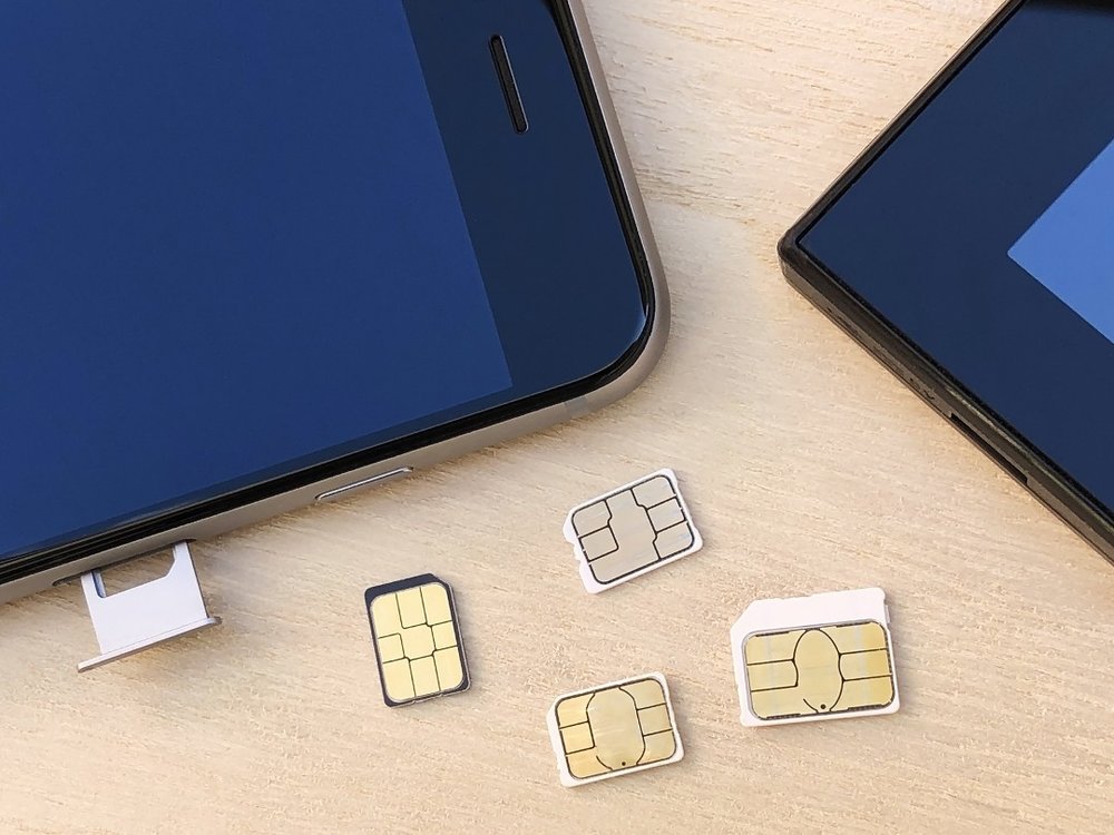 海外SIM SIMカードとスマホ