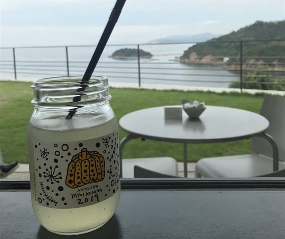 ภาพบรรยากาศบนเกาะนาโอชิมะจาก: https://press.ikidane-nippon.com/