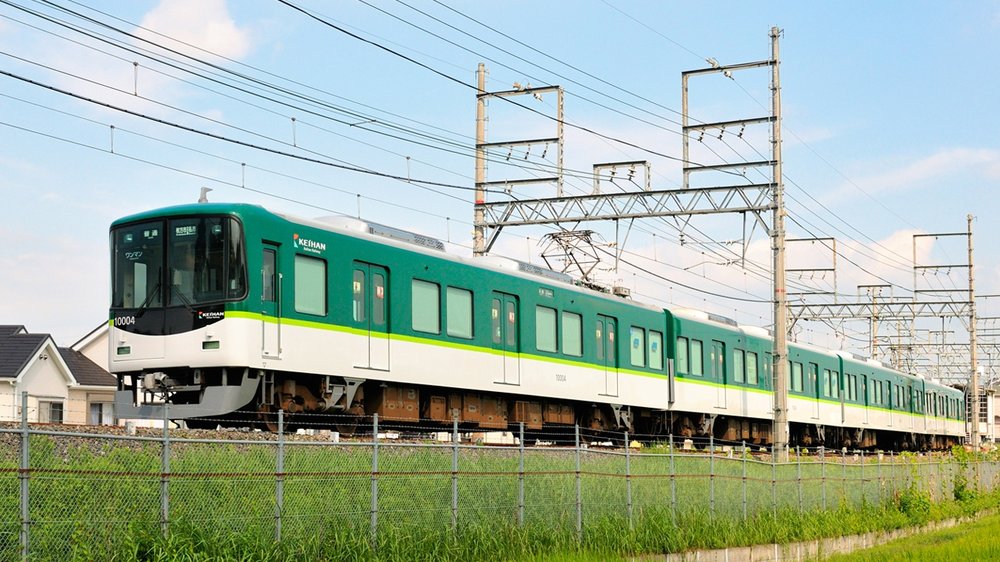 Keihan Main Line train