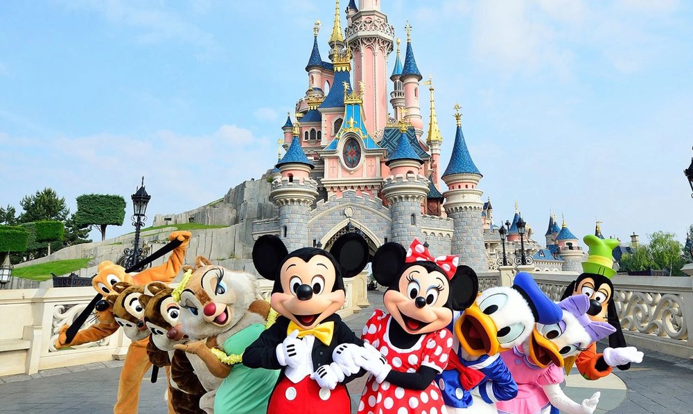 สวนสนุกดิสนี่ย์แลนด์ จุดมุ่งหมายของนักท่องเที่ยวทั่วโลก