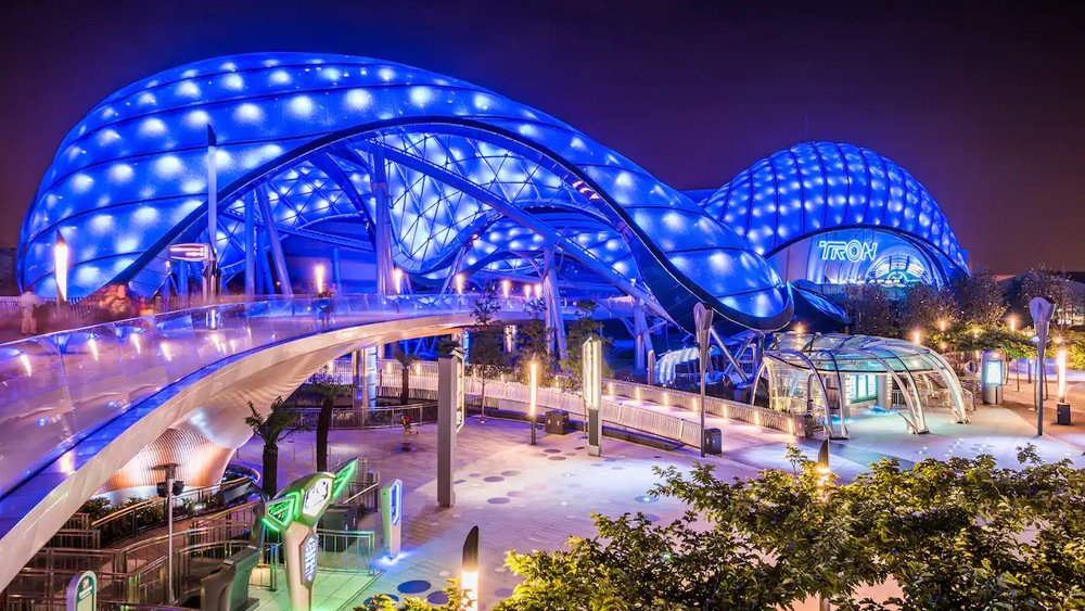 TRON Lightcycle Power Run Lights Up at Shanghai Disneyland | รูปภาพจาก disneyparks.disney.go.com