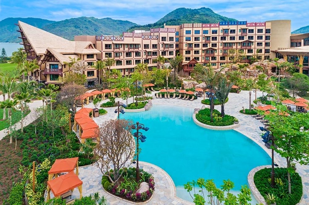 ภาพบรรยากาศ Hong Kong Disneyland Resort จาก: https://travel.kapook.com
