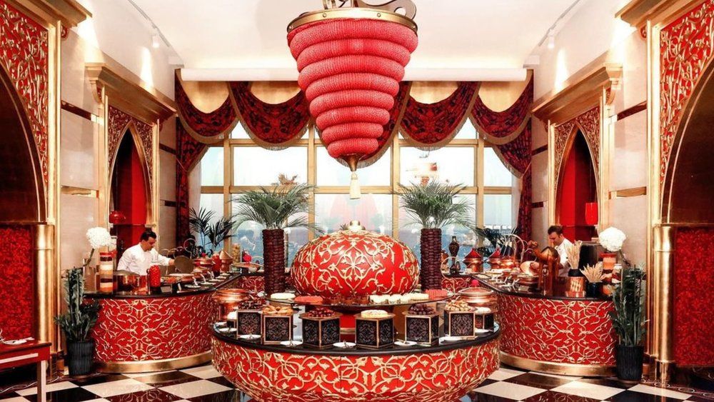 fine dining experience at Al Iwan