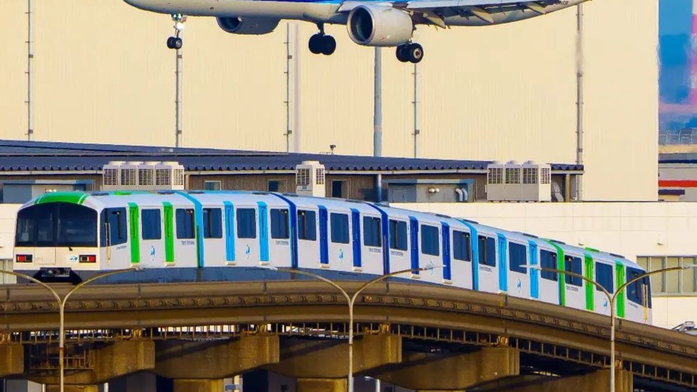 One express train from Haneda Airport to Tokyo!  Image credits: @keos_nissy on Instagram