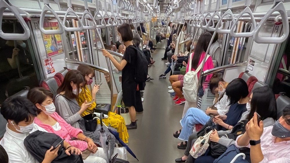The golden rule aboard Japanese trains: keep silent! Image credits: @billchizekphotography on Instagram