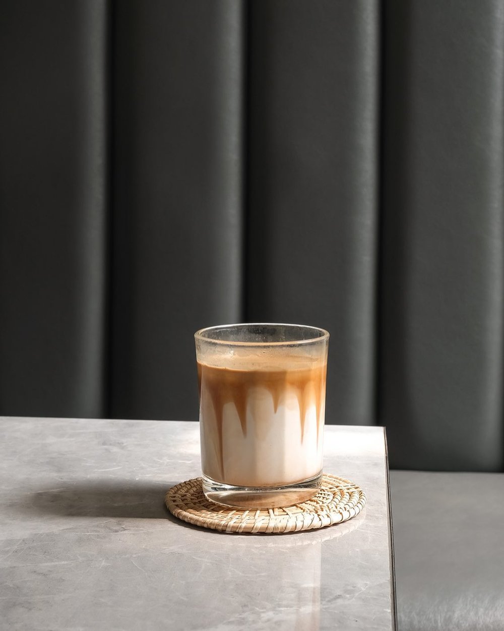 Transit Number 8 Dirty Coffee ซิกเนอร์เจอร์เมนูจากสูตรเฉพาะของร้านนี้เท่านั้น | รูปภาพจาก Transit Number 8