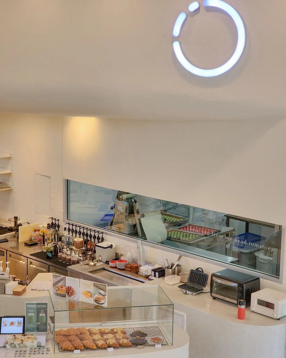 Tomato.cafe.cnx คาเฟ่เชียงใหม่ร้านดังย่านอำเภอเมืองเชียงใหม่ | รูปภาพจาก facebook TOMATO.cafe.cnx