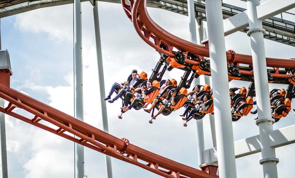 รถไฟเหาะแบบห้อยขาสุดหวาดเสียว