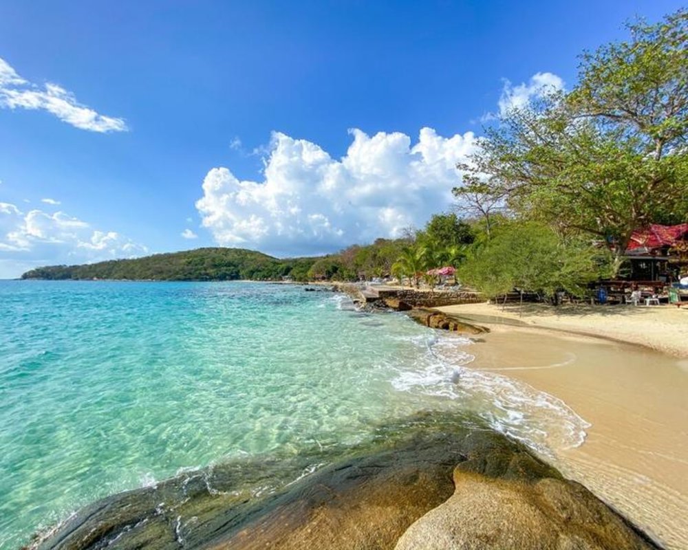 อ่าวแสงเทียน ตำบลเพ อำเภอเมืองระยอง จังหวัดระยอง